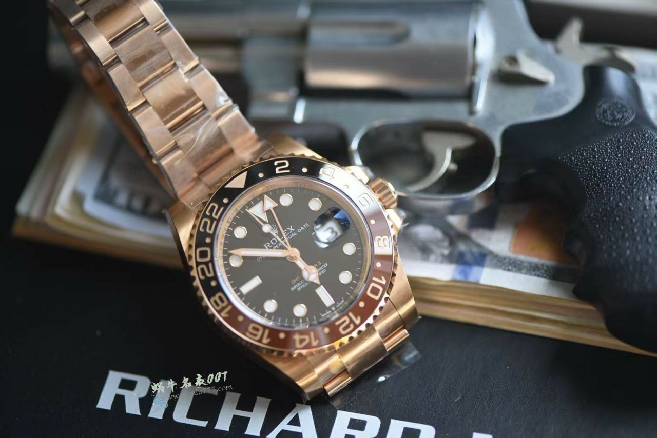 Clean Rolex GMT-Master II Tuhao Gold   imitation  watchm126715chnr-0001 watches  / R976