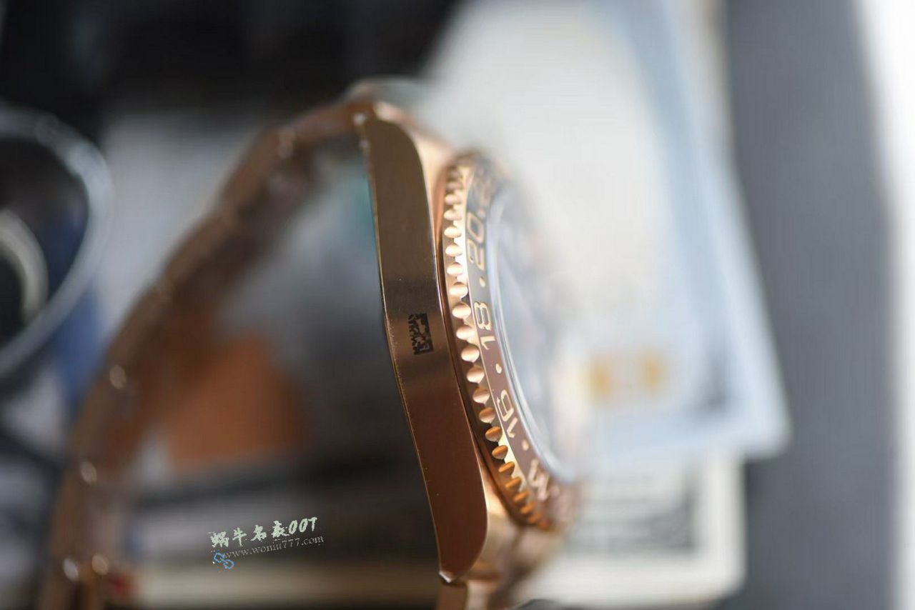 Clean Rolex GMT-Master II Tuhao Gold   imitation  watchm126715chnr-0001 watches  / R976