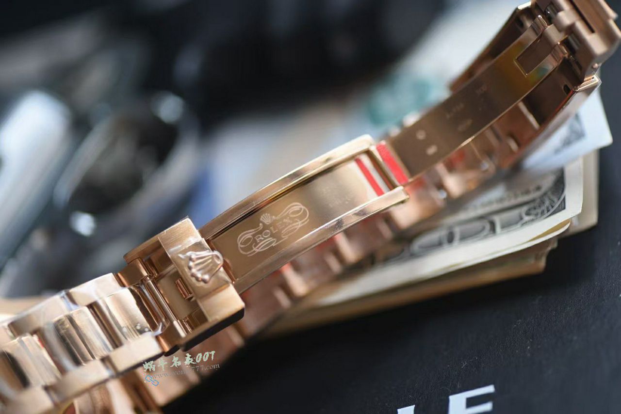 Clean Rolex GMT-Master II Tuhao Gold   imitation  watchm126715chnr-0001 watches  / R976