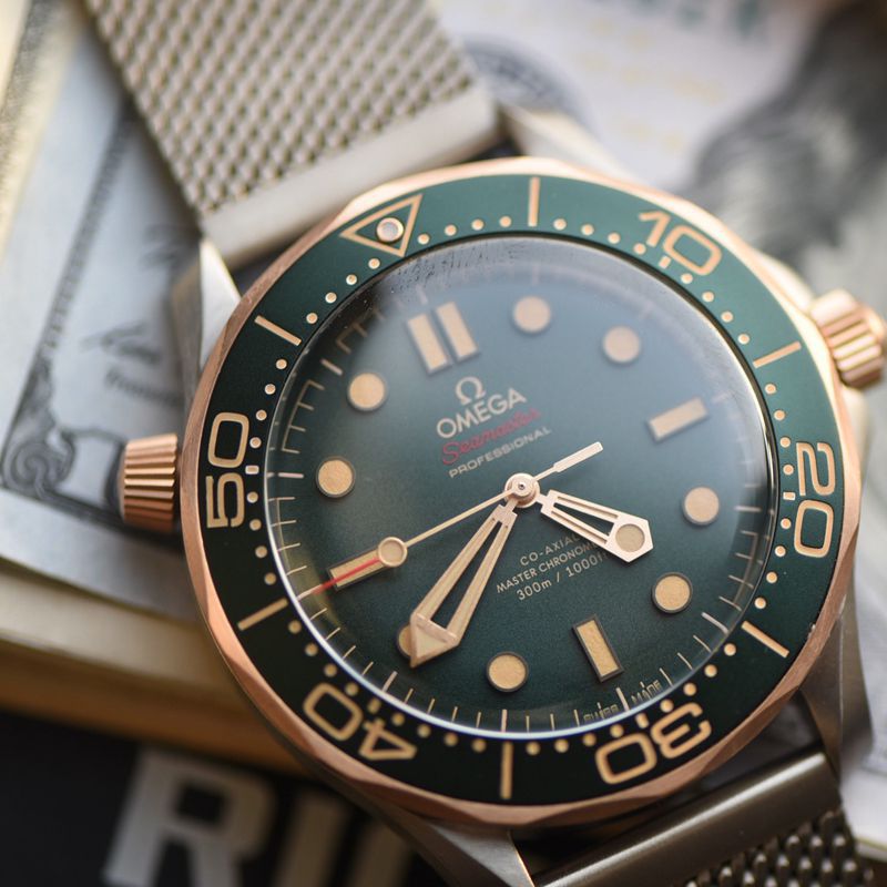  Video review VS Omega  No Time to Die   Seamaster 300 meters 210.90.42.20.10.001 watches 