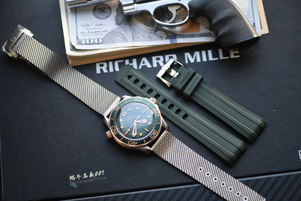  Video review VS Omega  No Time to Die   Seamaster 300 meters 210.90.42.20.10.001 watches  / VS828