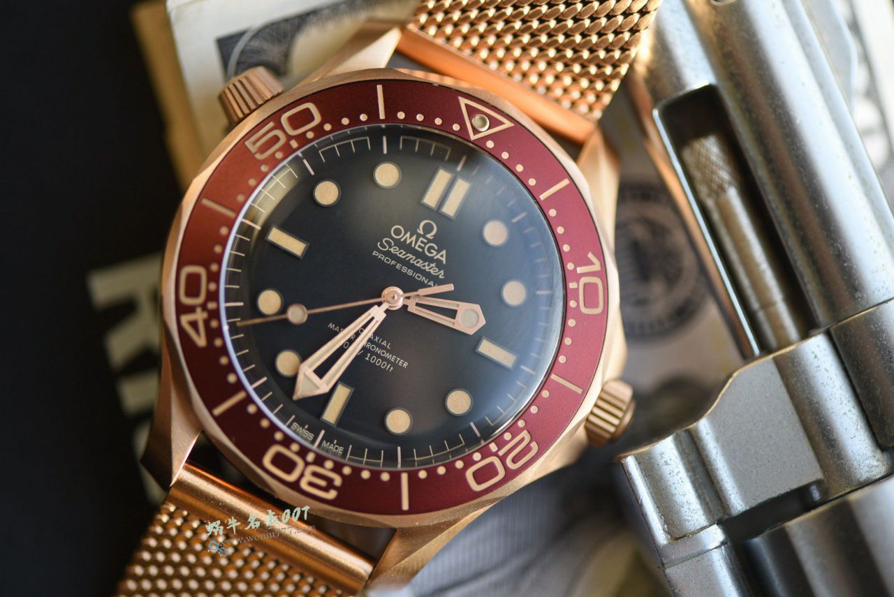  Video review VS Omega   bronze gold  No Time to Die 210.90.42.20.01.003 watches  / VS829