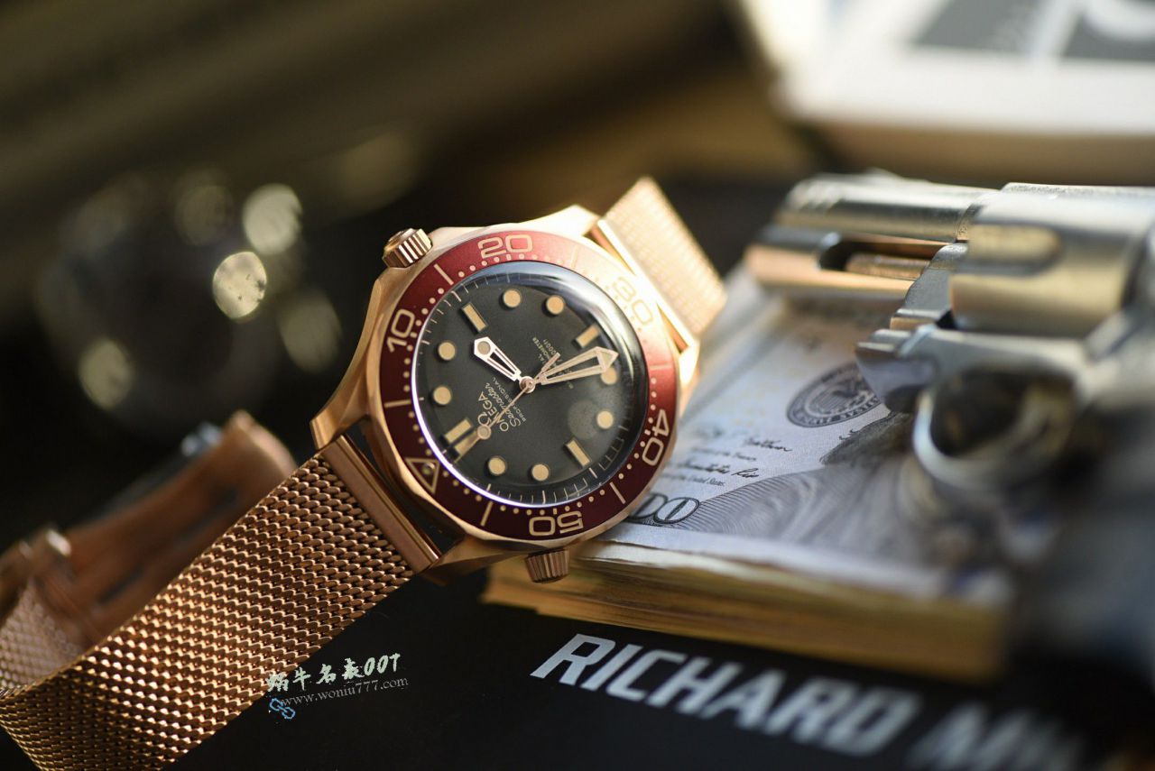  Video review VS Omega   bronze gold  No Time to Die 210.90.42.20.01.003 watches  / VS829