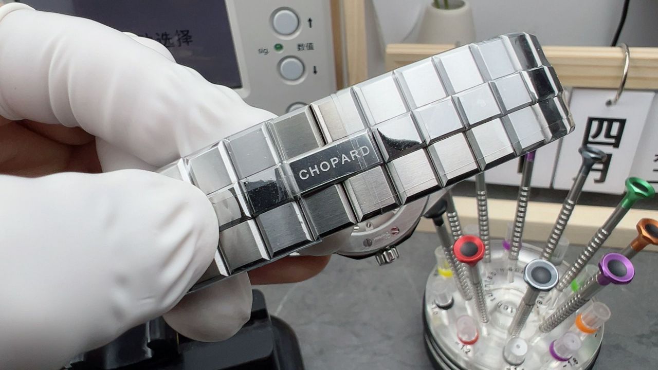 GH Chopard Snow Mountain Proud Wings  series  Pink Dial   Calendar 款 watches  / XB089