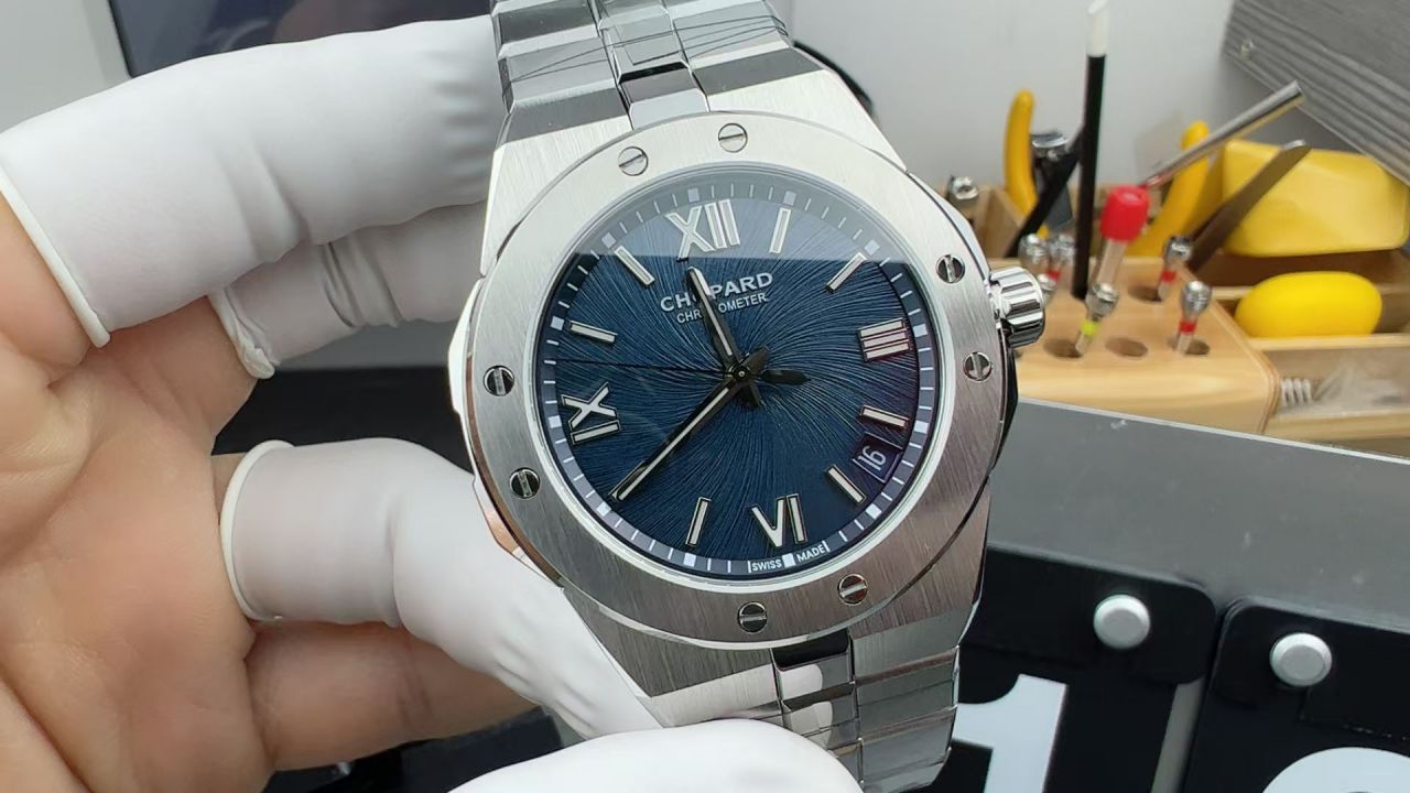 GH Chopard Snow Mountain Proud Wings  replica  watch298600-3001 watches  / XB090