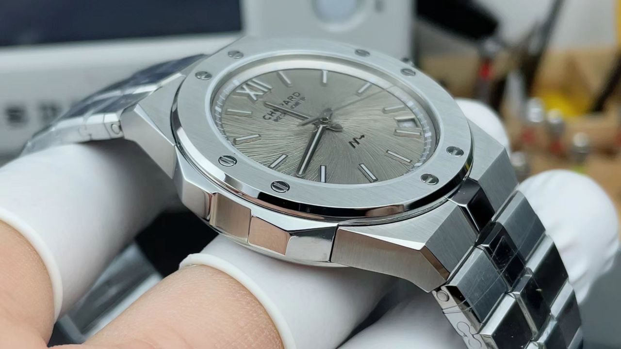 GH Chopard Snow Mountain Proud Wings  imitation  watch298600-3002 watches  / XB091