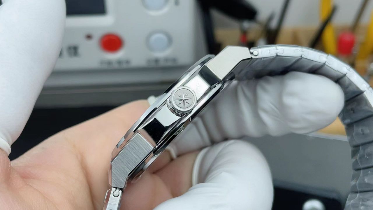 GH Chopard Snow Mountain Proud Wings  imitation  watch298600-3002 watches  / XB091