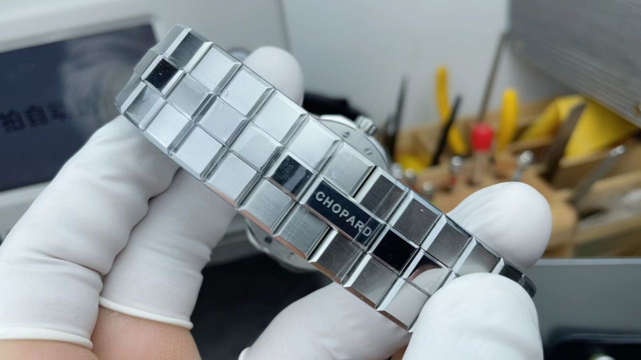 GH Chopard Snow Mountain Proud Wings  imitation  watch298600-3002 watches  / XB091