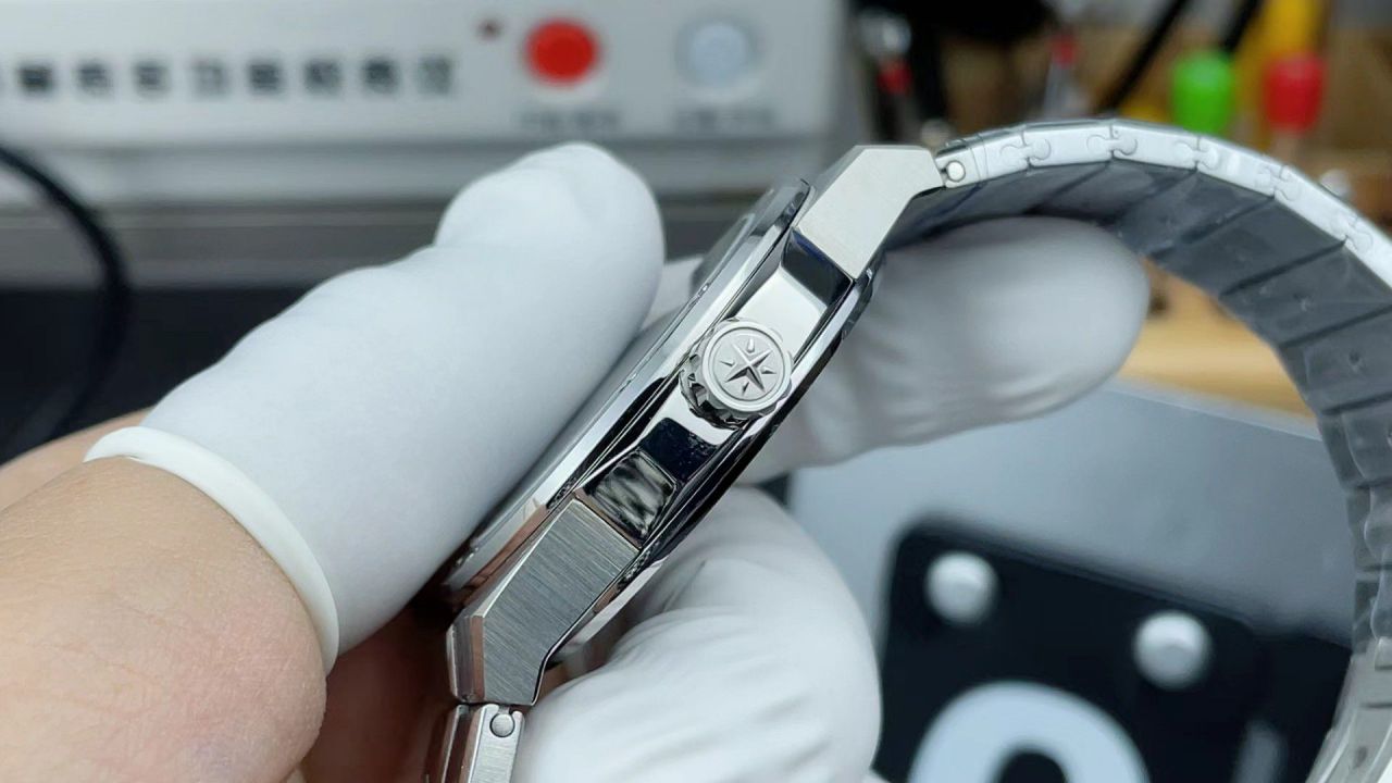 GH Chopard Snow Mountain Proud Wings  replica  watch298600-3001 watches  / XB090