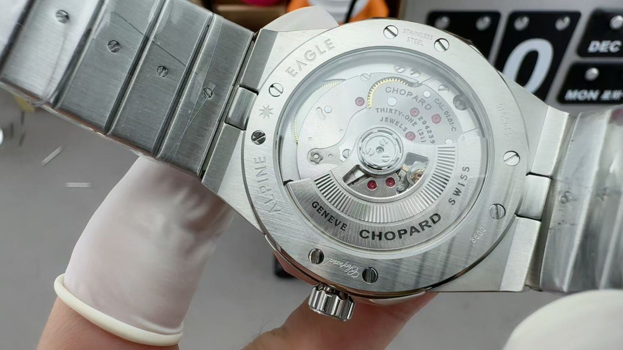 GH Chopard Snow Mountain Proud Wings  replica  watch298600-3001 watches  / XB090