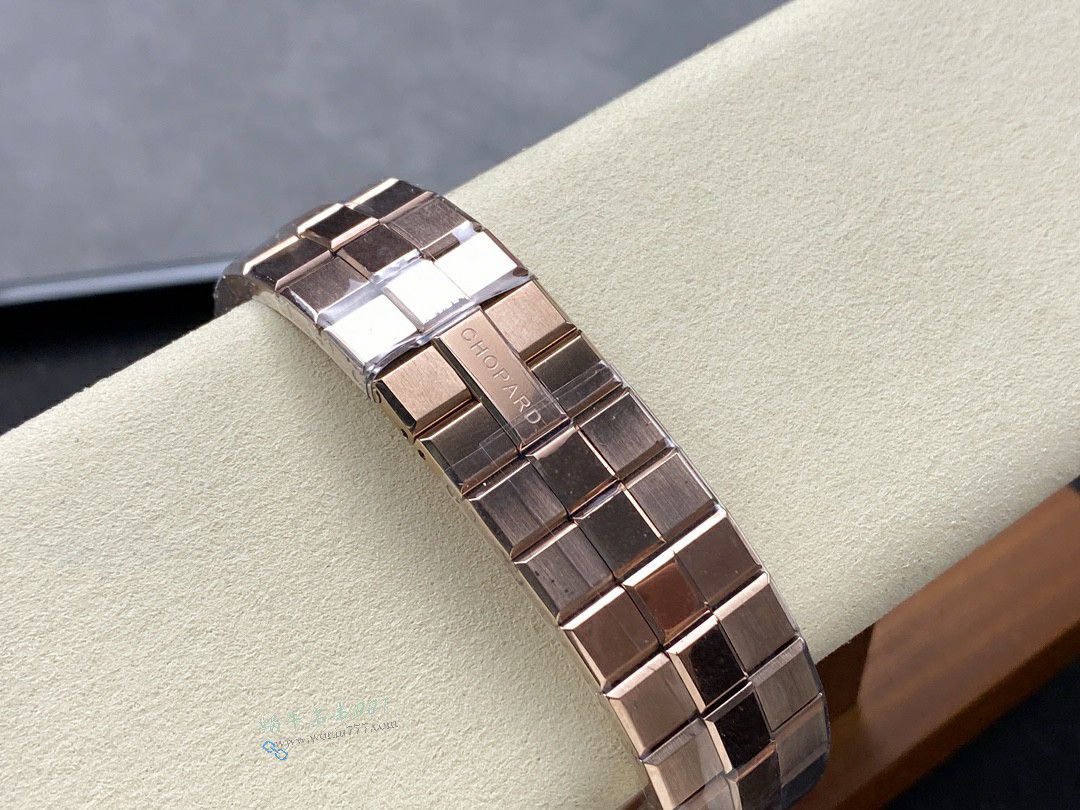 GH Chopard Snow Mountain Proud Wings  set  / XB092