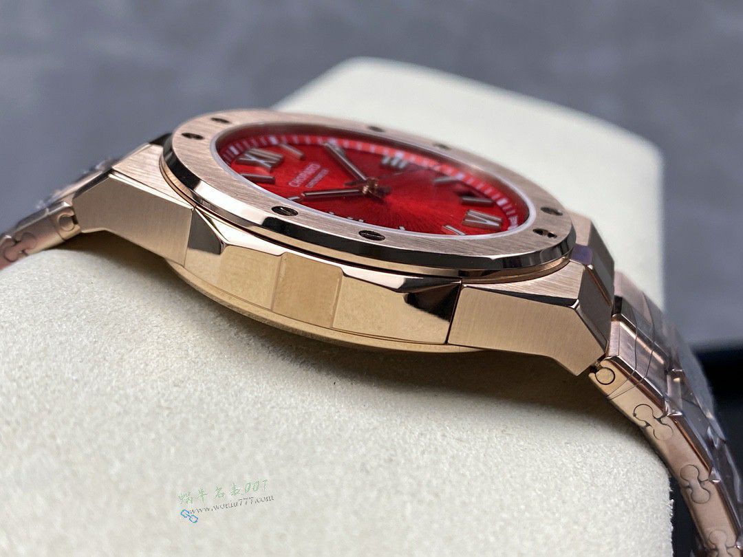 GH Chopard Snow Mountain Proud Wings  set  / XB092