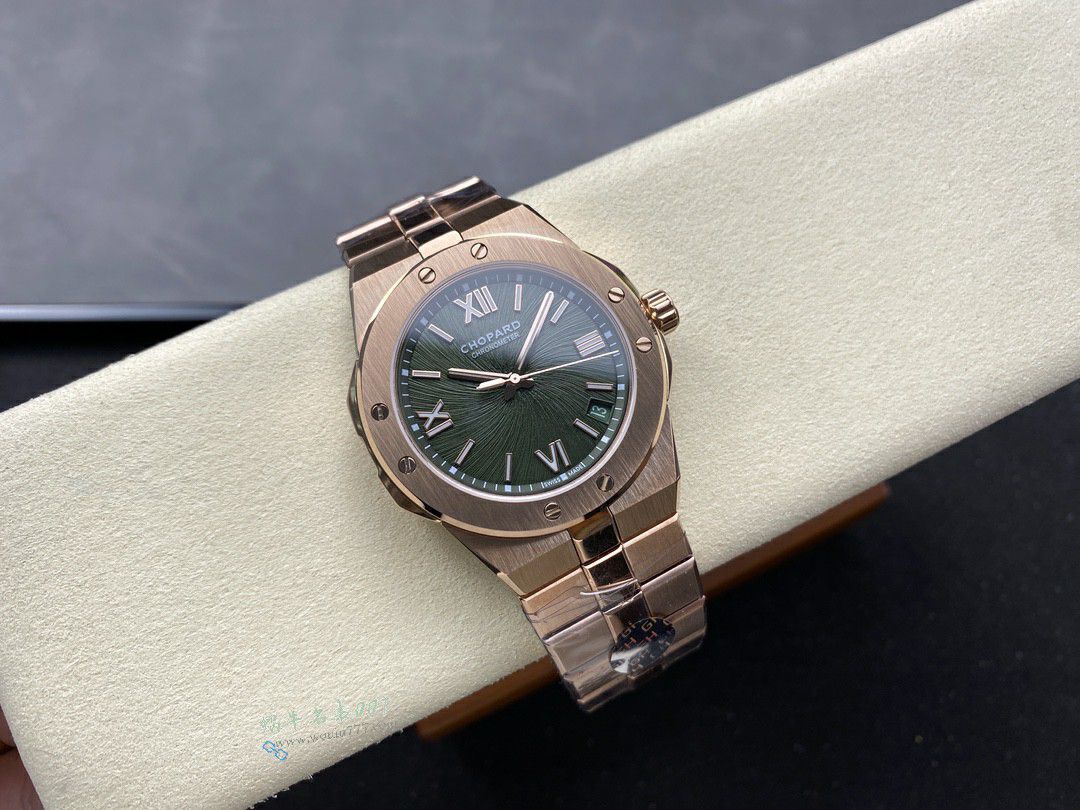 GH Chopard Snow Mountain Proud Wings  set  / XB092