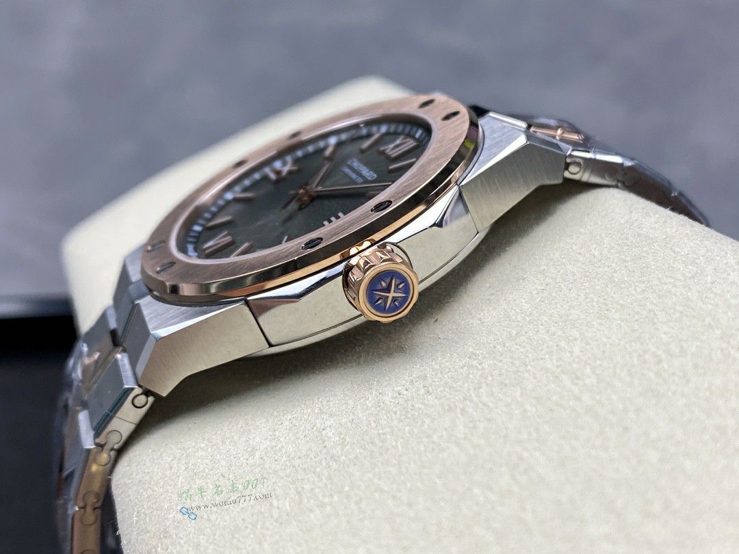 GH Chopard Snow Mountain Proud Wings  set  / XB092