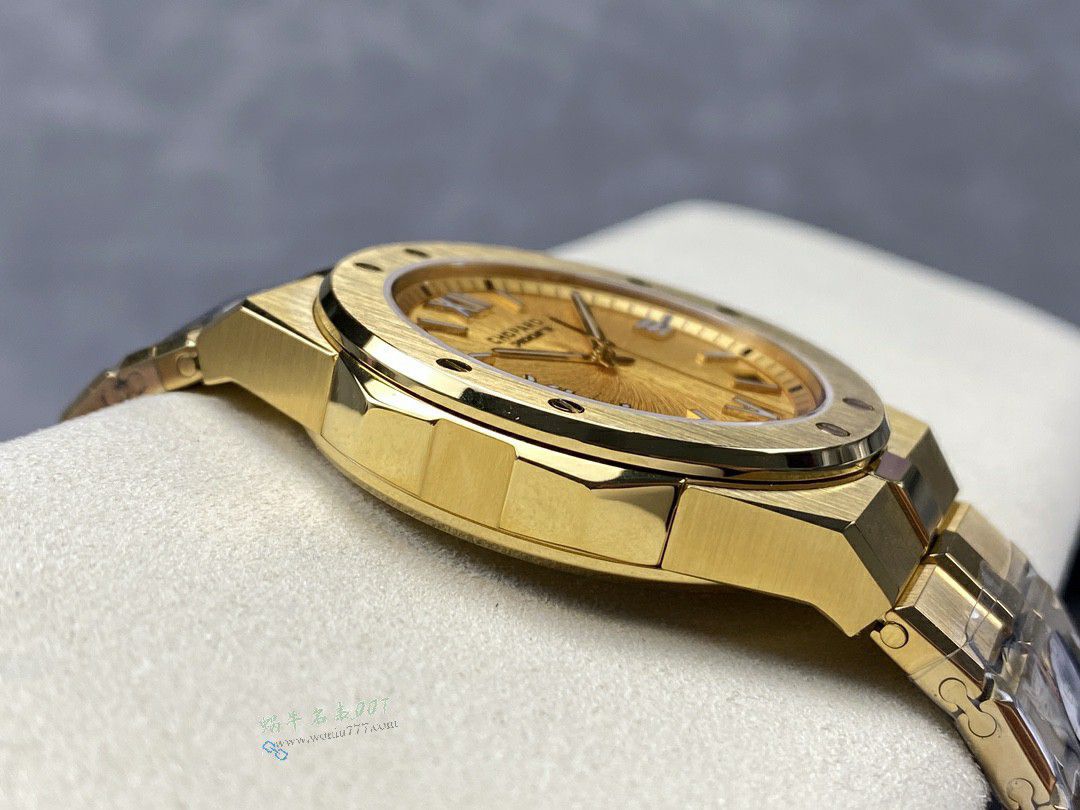 GH Chopard Snow Mountain Proud Wings  set  / XB092