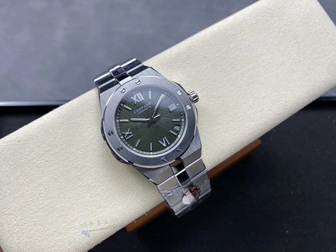 GH Chopard Snow Mountain Proud Wings  set  / XB092