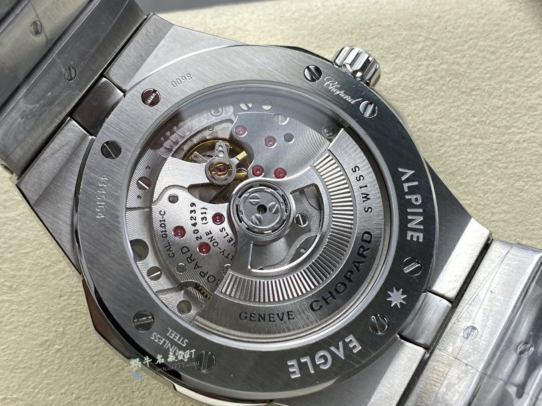 GH Chopard Snow Mountain Proud Wings  set  / XB092