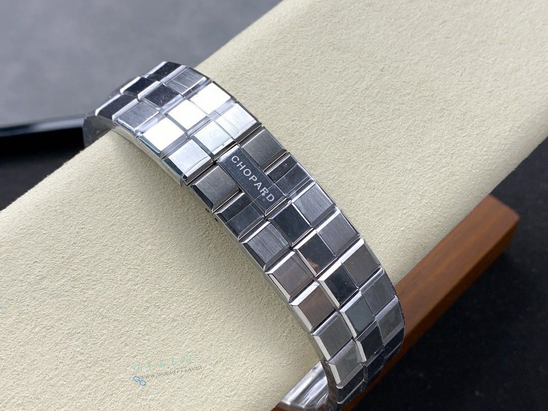 GH Chopard Snow Mountain Proud Wings  set  / XB092