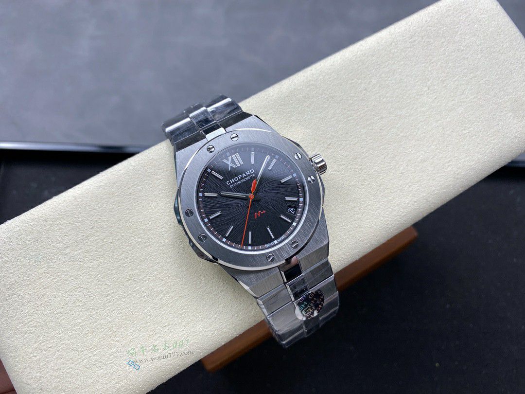 GH Chopard Snow Mountain Proud Wings  set  / XB092