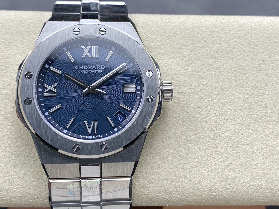 GH Chopard Snow Mountain Proud Wings  set  / XB092