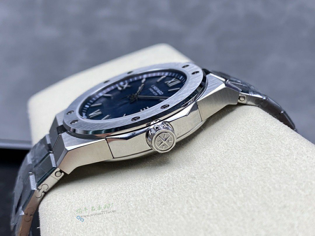 GH Chopard Snow Mountain Proud Wings  set  / XB092