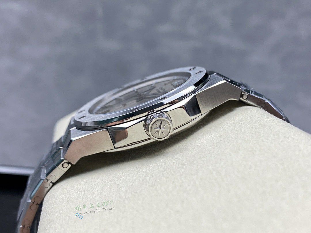 GH Chopard Snow Mountain Proud Wings  set  / XB092