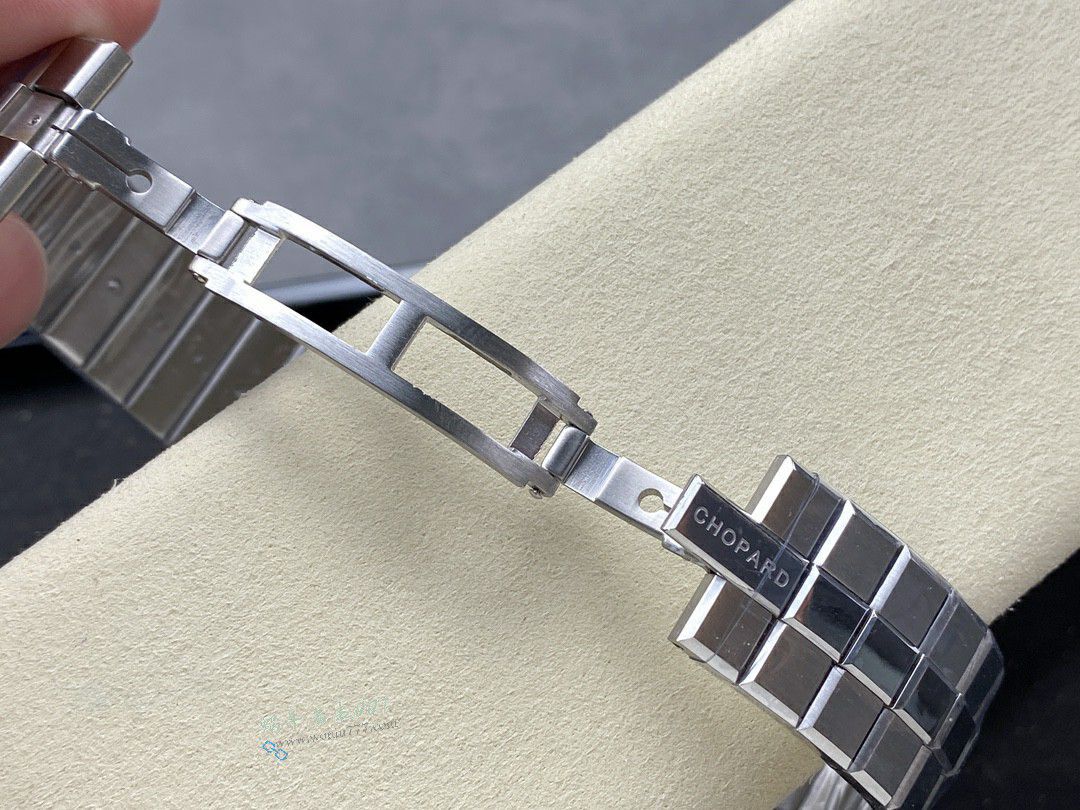 GH Chopard Snow Mountain Proud Wings  set  / XB092