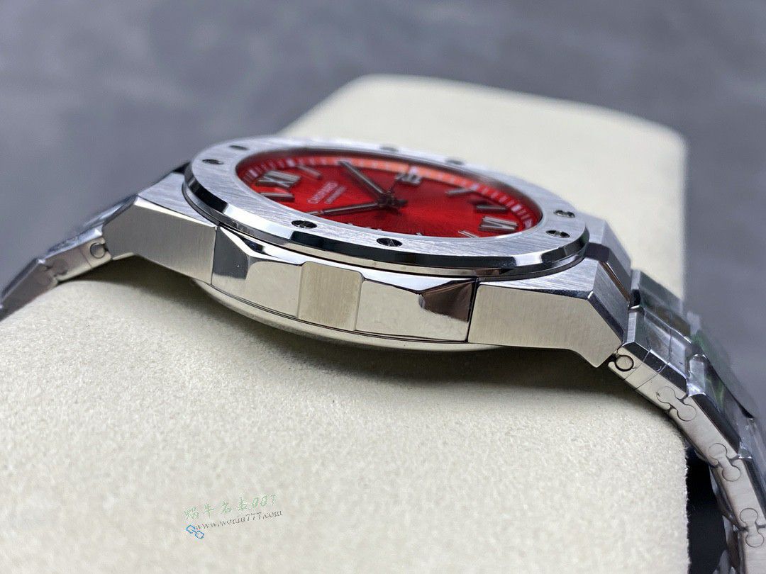 GH Chopard Snow Mountain Proud Wings  set  / XB092