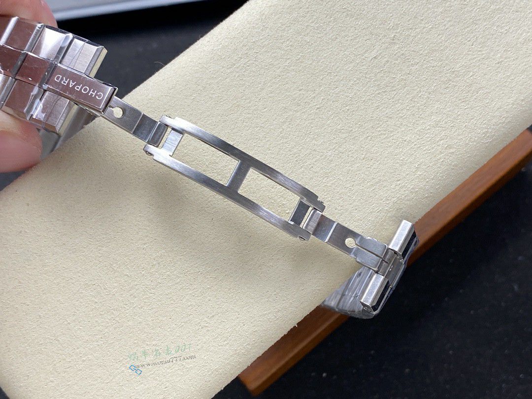 GH Chopard Snow Mountain Proud Wings  set  / XB092