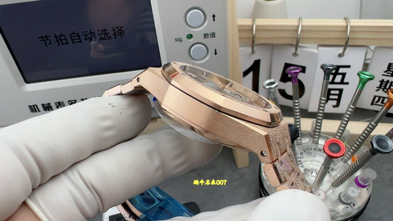 APS Audemars Piguet Royal Oak  series TOP replica  watch26239OR.GG.1224OR.01 watches  / AP320