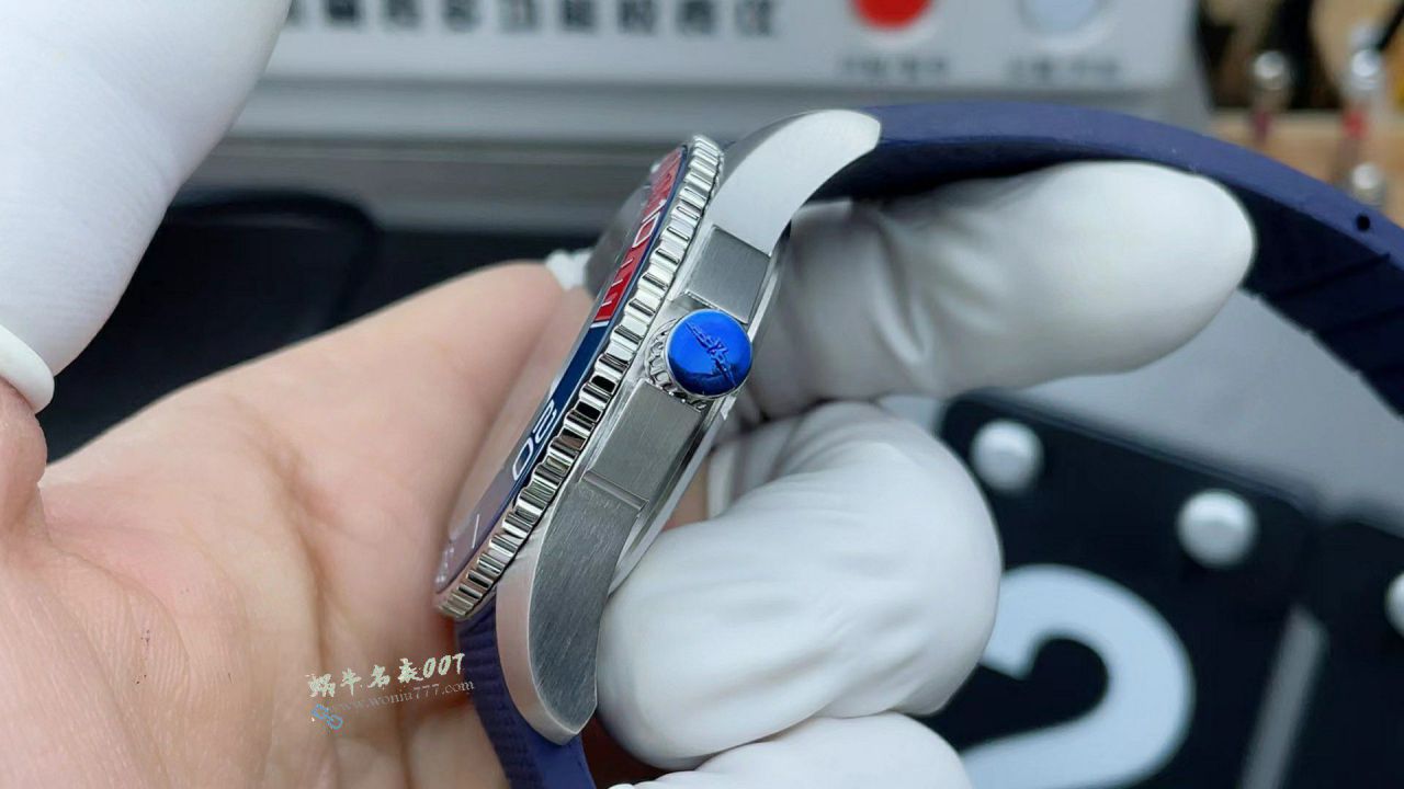 AF Longines Concas  Quarter Red  41 mm  / L186