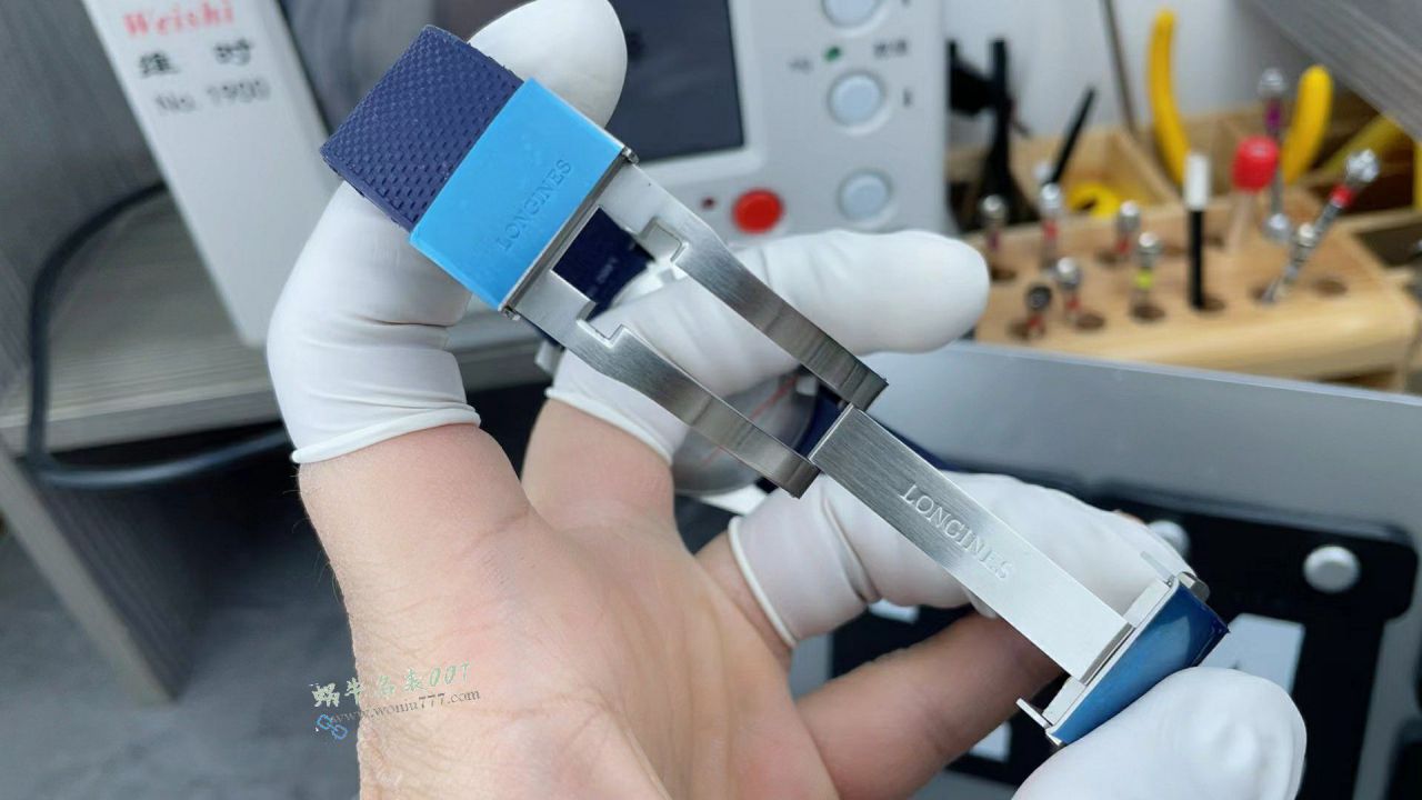 AF Longines Concas  Quarter Red  41 mm  / L186