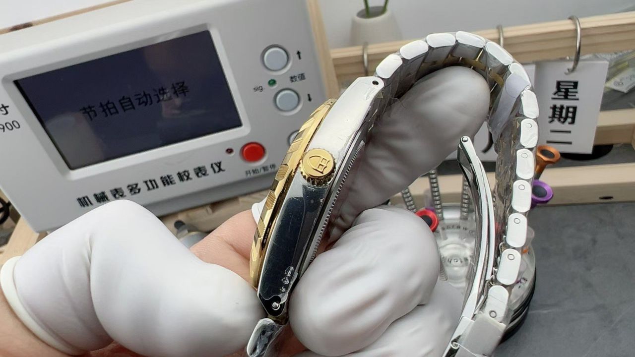 V7 Factory  Tudor Royal  series TOP replica  watchM28603-0003 watches  / DT089