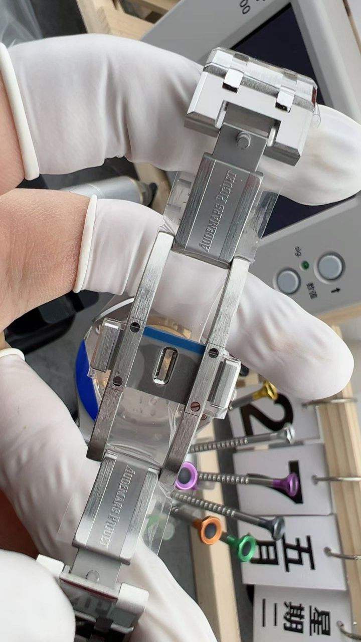 APS Factory Audemars Piguet Royal Oak  series 15510ST.OO.1320ST.08 watches  / AP326