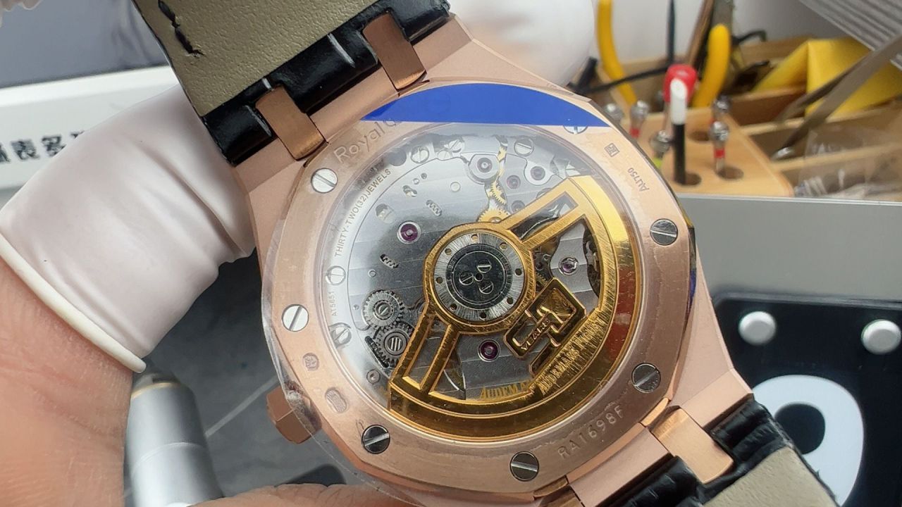 APS Factory Audemars Piguet Royal Oak  replica  watch15510OR.OO.D002CR.02 watches  / AP328