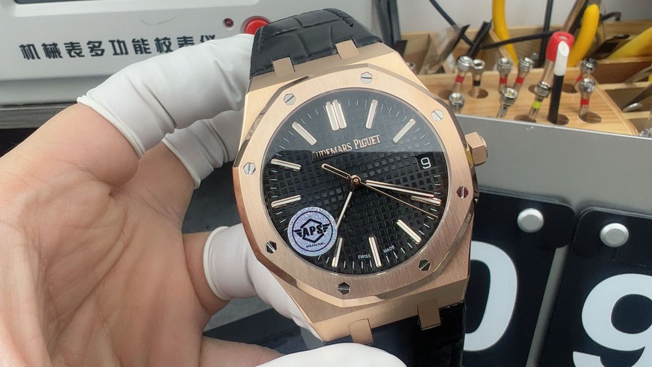 APS Factory Audemars Piguet Royal Oak  replica  watch15510OR.OO.D002CR.02 watches  / AP328