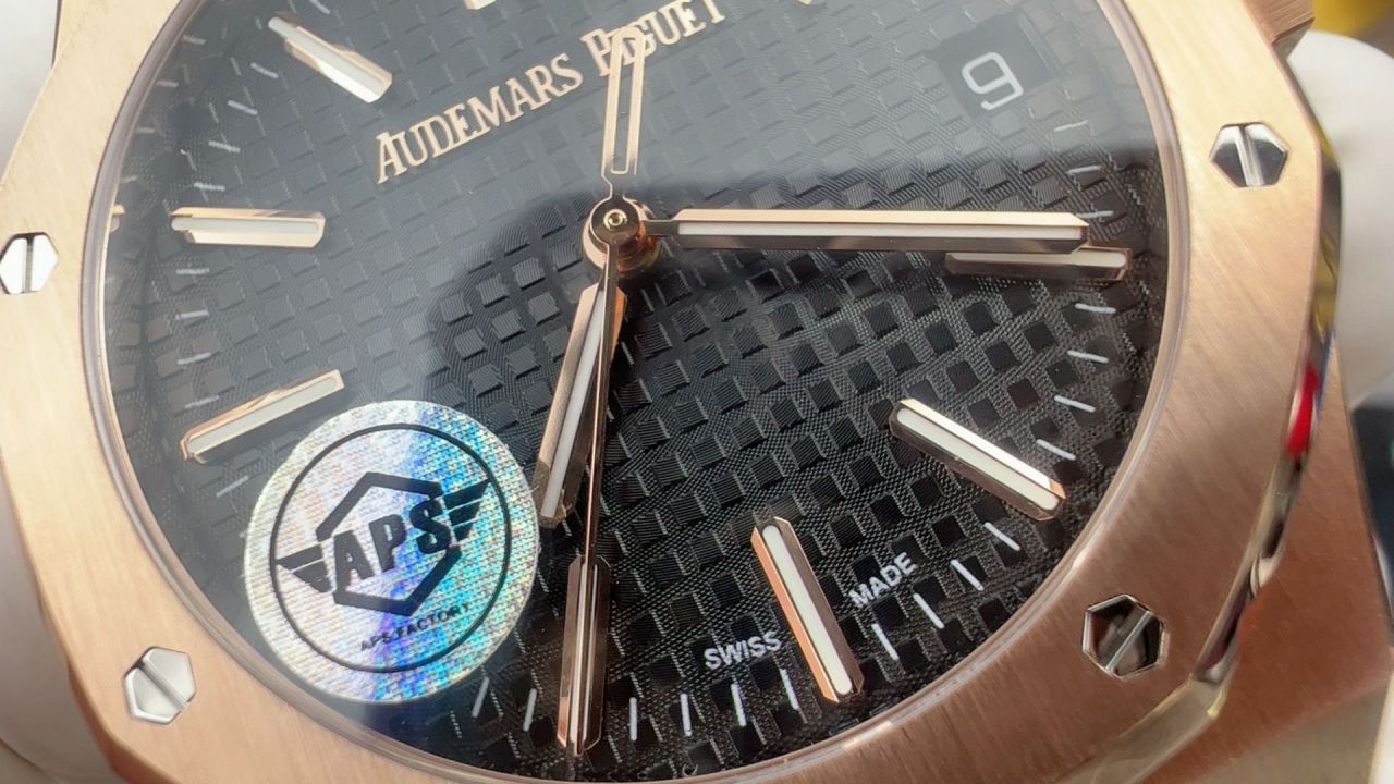 APS Factory Audemars Piguet Royal Oak  replica  watch15510OR.OO.D002CR.02 watches  / AP328