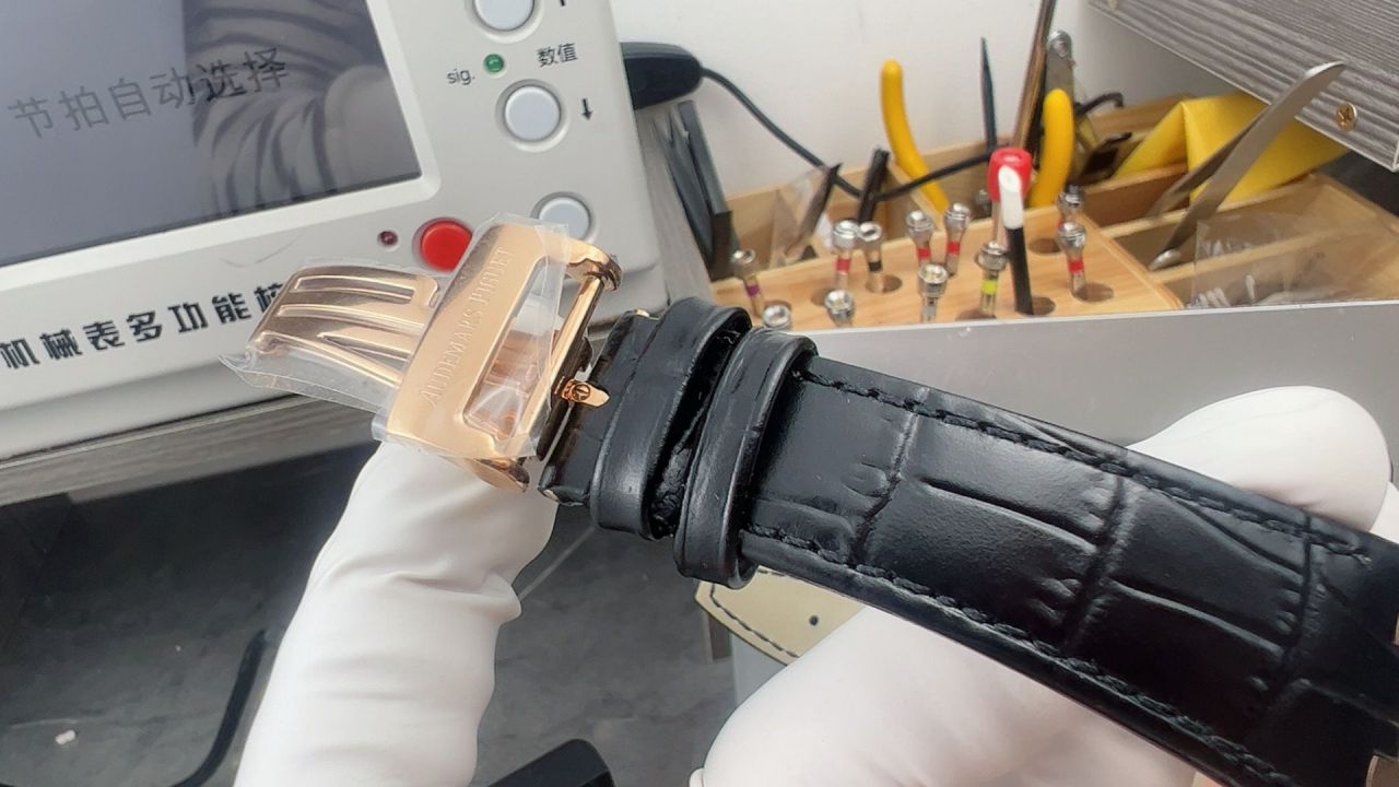 APS Factory Audemars Piguet Royal Oak  replica  watch15510OR.OO.D002CR.02 watches  / AP328