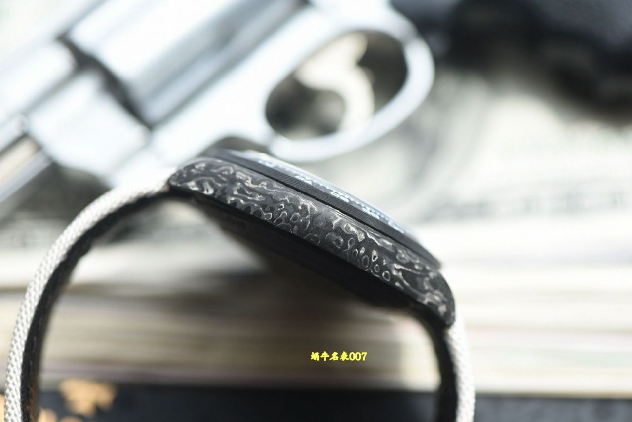 N Factory  industry Highest Version Diw  Customized version ROLEX  Daytona  complete carbon fiber case  watches  / R990