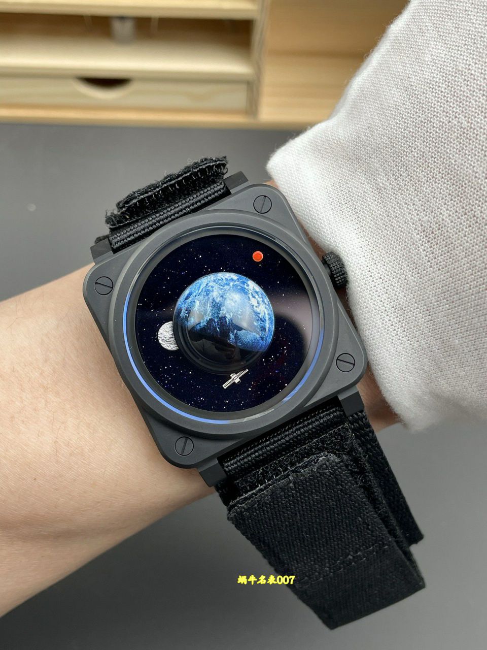 M+太空朋 gram  Bell & Ross INSTRUMENTS series BR03A-EMM-CE/SRB watches  / BR068