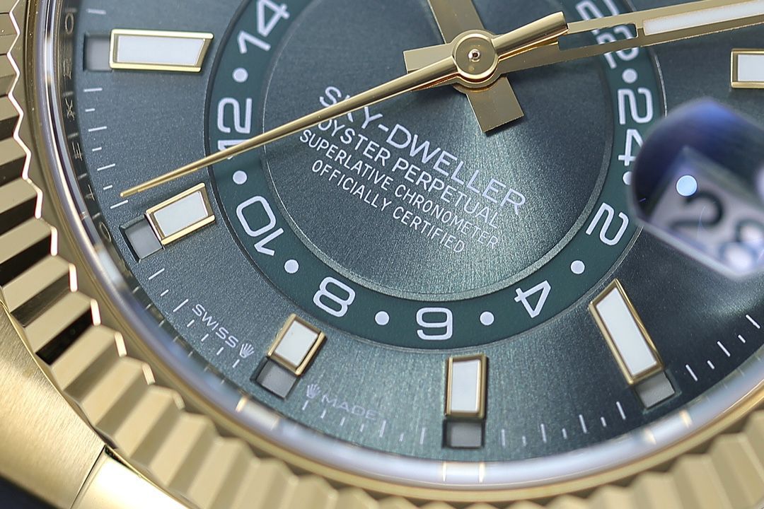 ZF Skywalker ROLEXRolexSky-Dweller  Matching weight version  Rose gold green face small quantity arrival  / R997