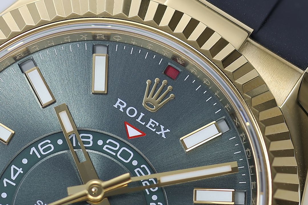 ZF Skywalker ROLEXRolexSky-Dweller  Matching weight version  Rose gold green face small quantity arrival  / R997
