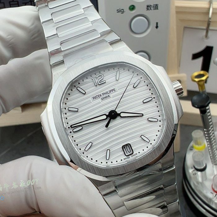 3K Patek Philippe Aquanaut Collection  series 7118/1A-010  Women  watches ( Nautilus )