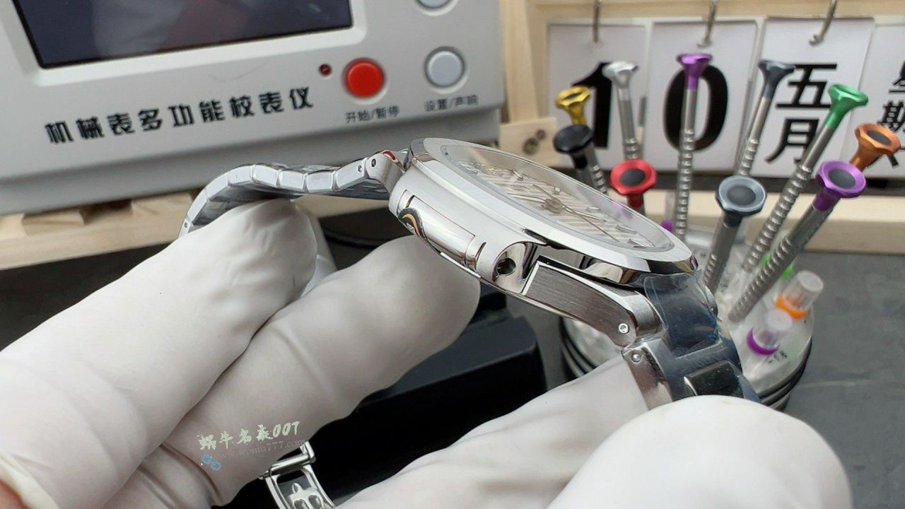 3K Patek Philippe Aquanaut Collection  series 7118/1A-010  Women  watches ( Nautilus ) / BD518