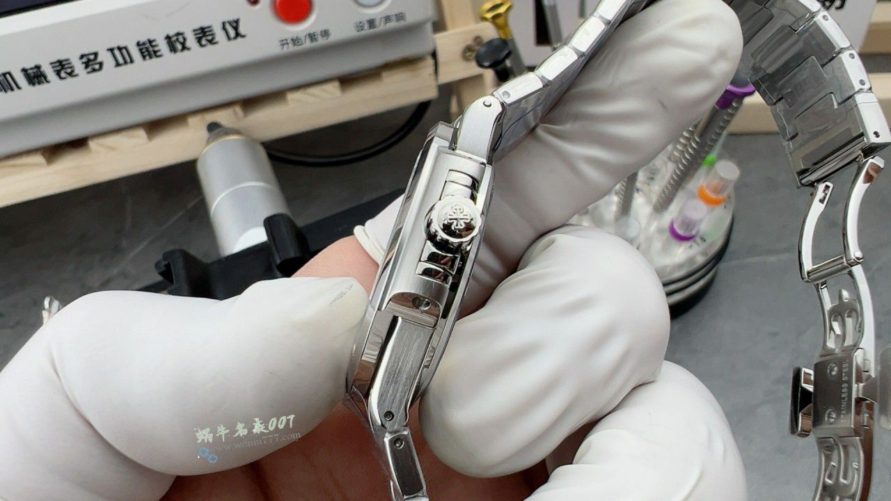 3K Patek Philippe Aquanaut Collection  series 7118/1A-010  Women  watches ( Nautilus ) / BD518