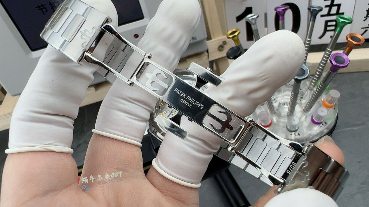 3K Patek Philippe Aquanaut Collection  series 7118/1A-010  Women  watches ( Nautilus ) / BD518