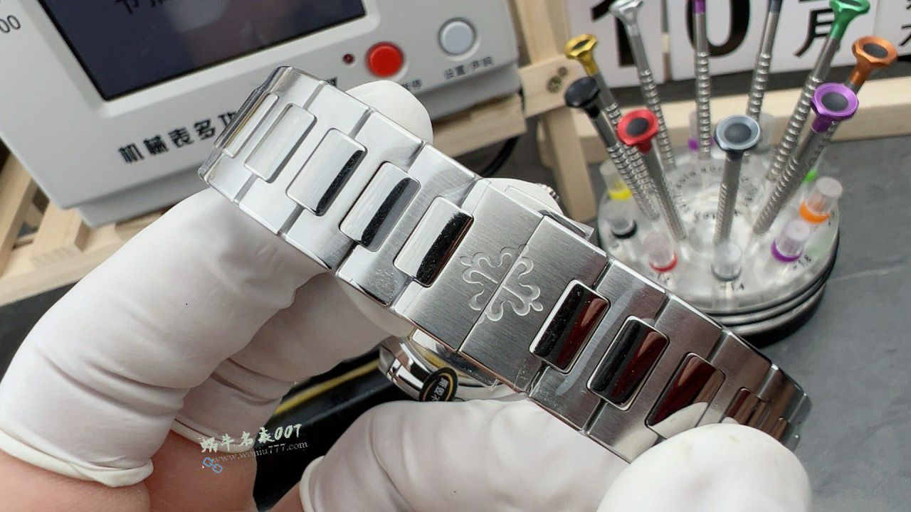 3K Patek Philippe Aquanaut Collection  series 7118/1A-010  Women  watches ( Nautilus ) / BD518