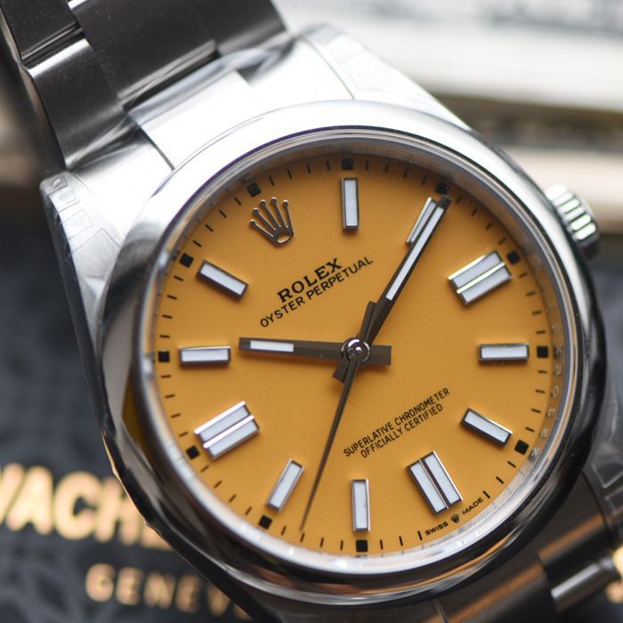vs Rolex  Oyster Perpetual  41 mm m124300-0004 watches 