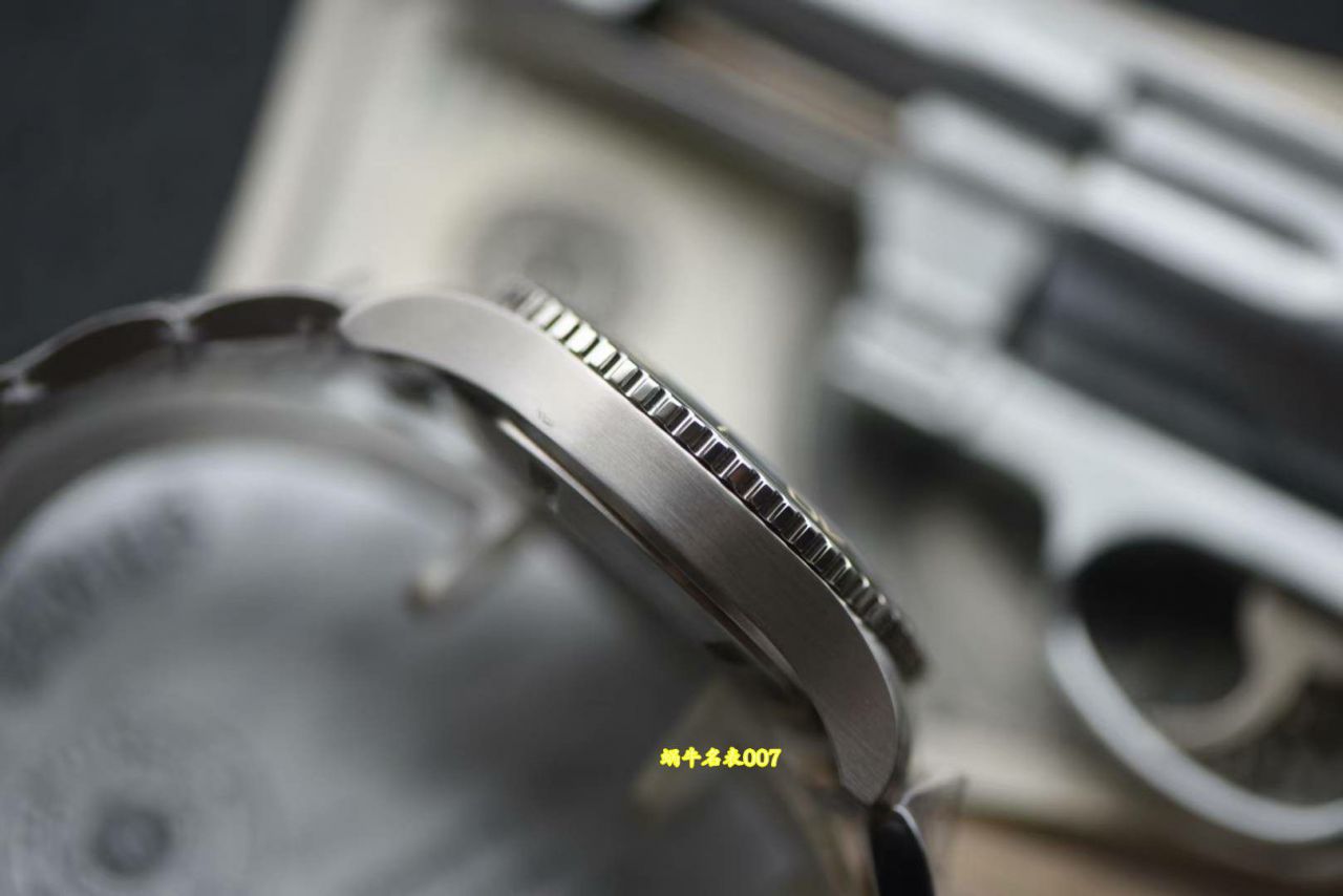  Video review  Longines Concas  replica  watch Submariner  dark green  ceramics  Bezel  / L187