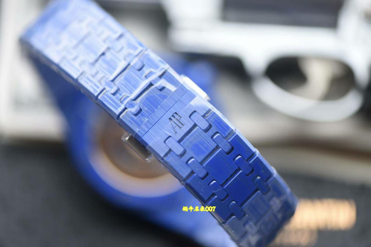 视频APS Audemars Piguetcal.4302 Customized movement 15500 100% ceramic style  watch / AP359